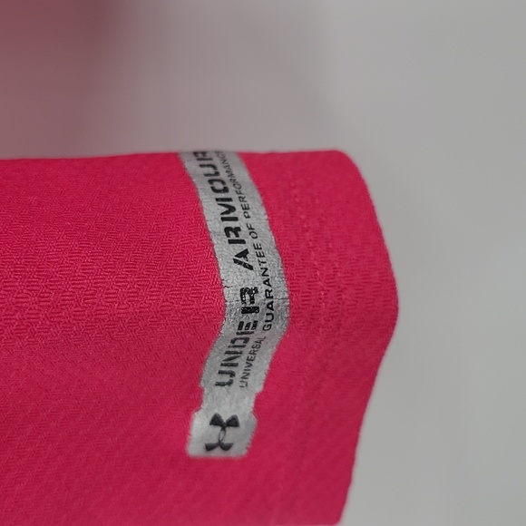 Under Armour Medium  Magenta pink fitted long sleeve silver Logo running shirt - Picture 4 of 5